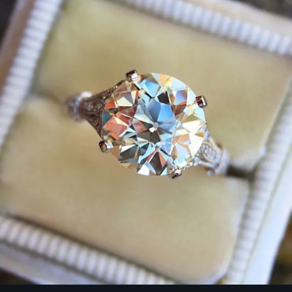🩶🩶NEW🩶🩶 STUNNING!! Vintage 2.5kt Round CZ Ring in SILVER Plating - Picture 3 of 16